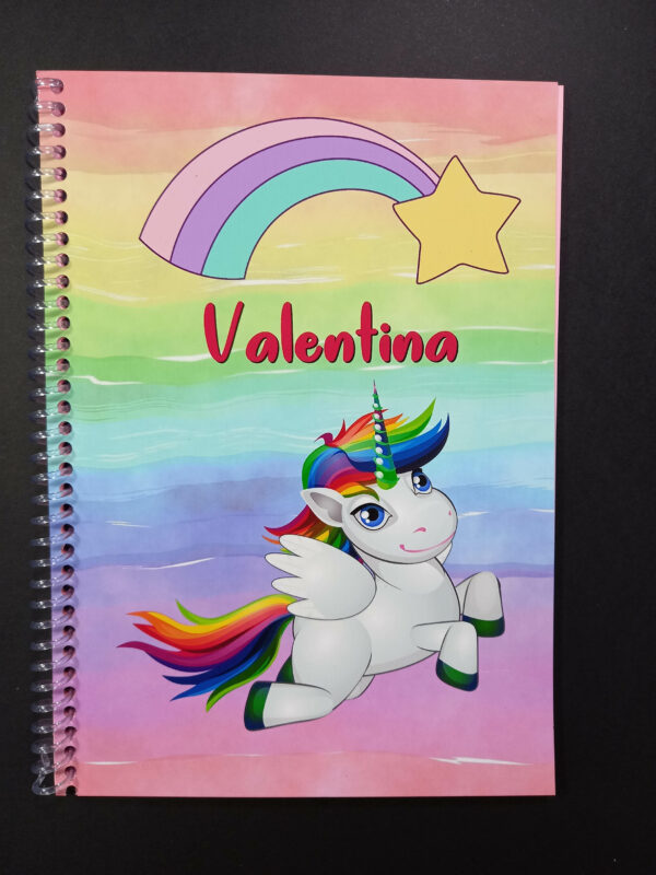 caderno personalizado unicórnio - capa