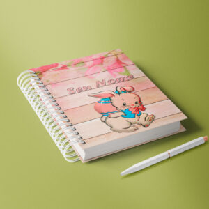 caderno personalizado A5 - pascoa - coelho carregando ovo